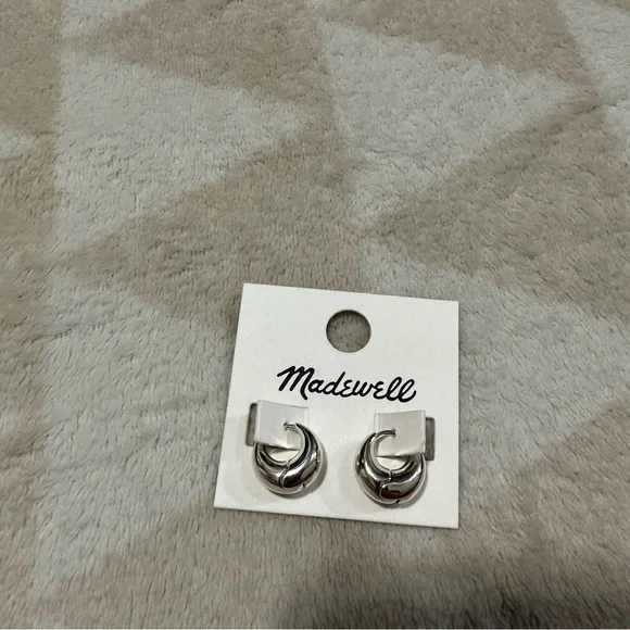 Madewell puffy hoop earrings polished silver - Picture 3 of 4